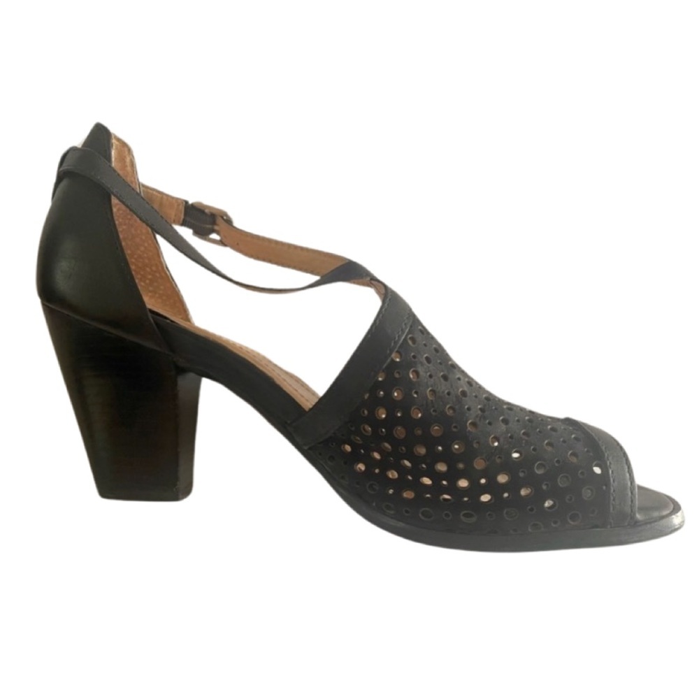 Nurture Heel Leather Sandal - Picture 4 of 8